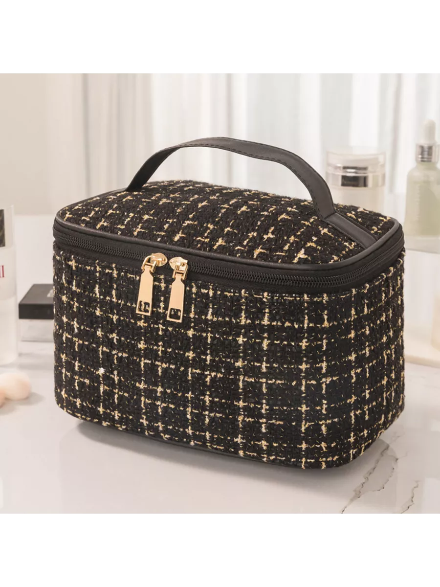 Косметичка-сундук Буквы 20*12*12см, отд на молнии, черный   7816769
